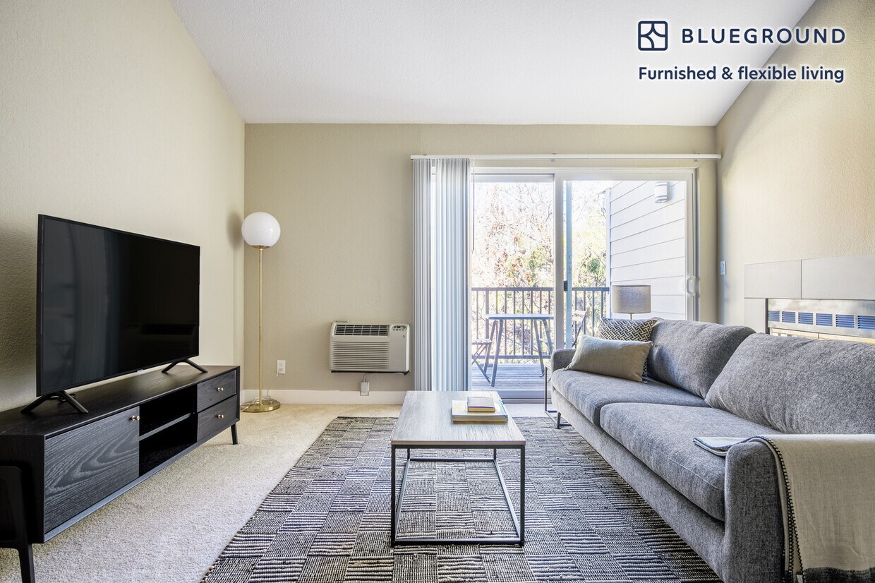 Foto principal - 460 Oak Grove Dr