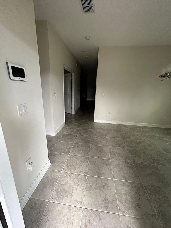 Foto del edificio - 11333 History Ave