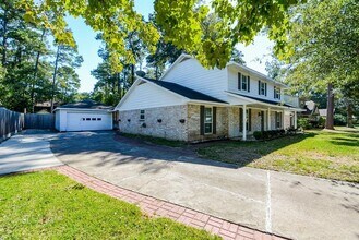 Building Photo - 5731 Old Lodge Dr