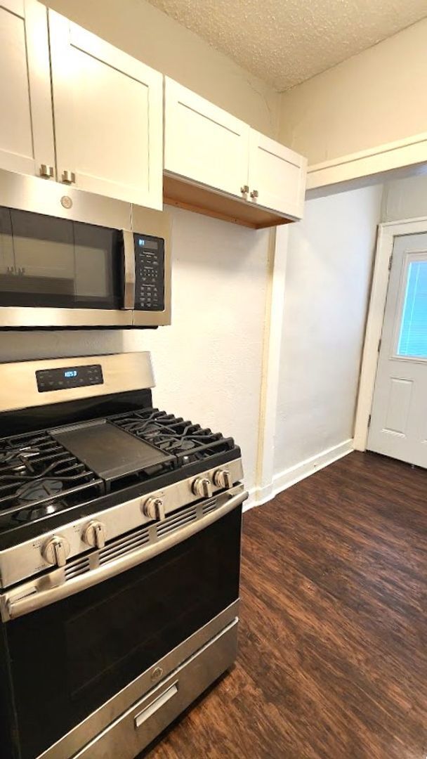 Foto del edificio - 2 Bed 1 Bath Duplex in the Aurora Addn NW OKC