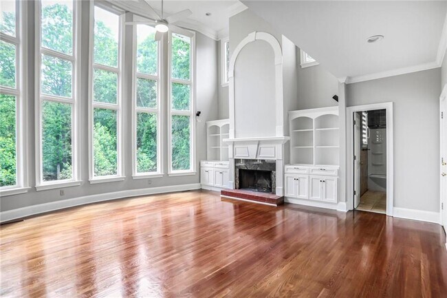 Foto del edificio - 740 Creek Wind Ct