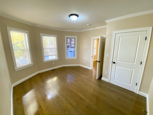 Foto del edificio - 39 Glen Rd