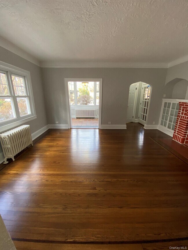 Foto del edificio - 321 Hayward Ave