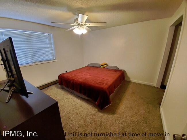 Foto del edificio - 831-837 NW Oak Ave
