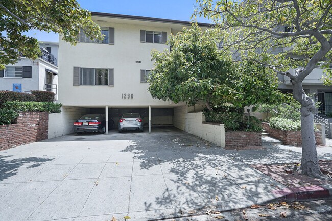 Building Photo - 1236 McClellan Dr