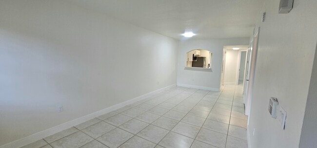 Foto del edificio - 3810 N Jog Rd