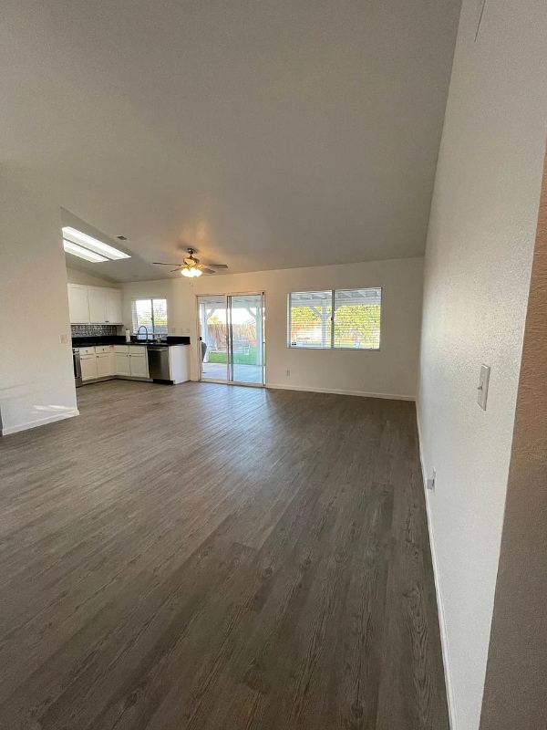 Foto del edificio - 36516 Copper Ln