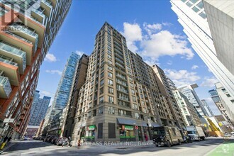 Building Photo - 140-140 Simcoe St