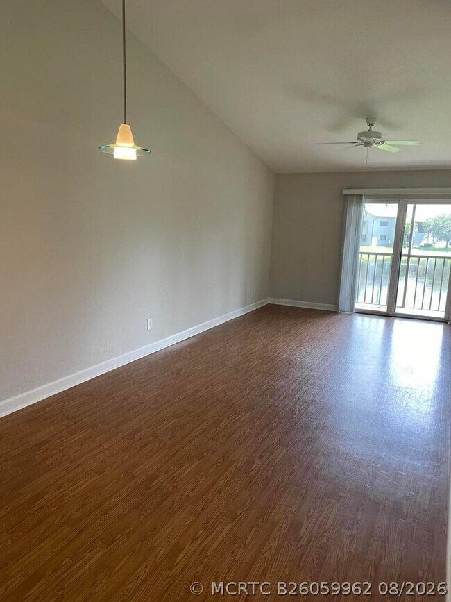 Foto del edificio - 3031 SE Aster Ln