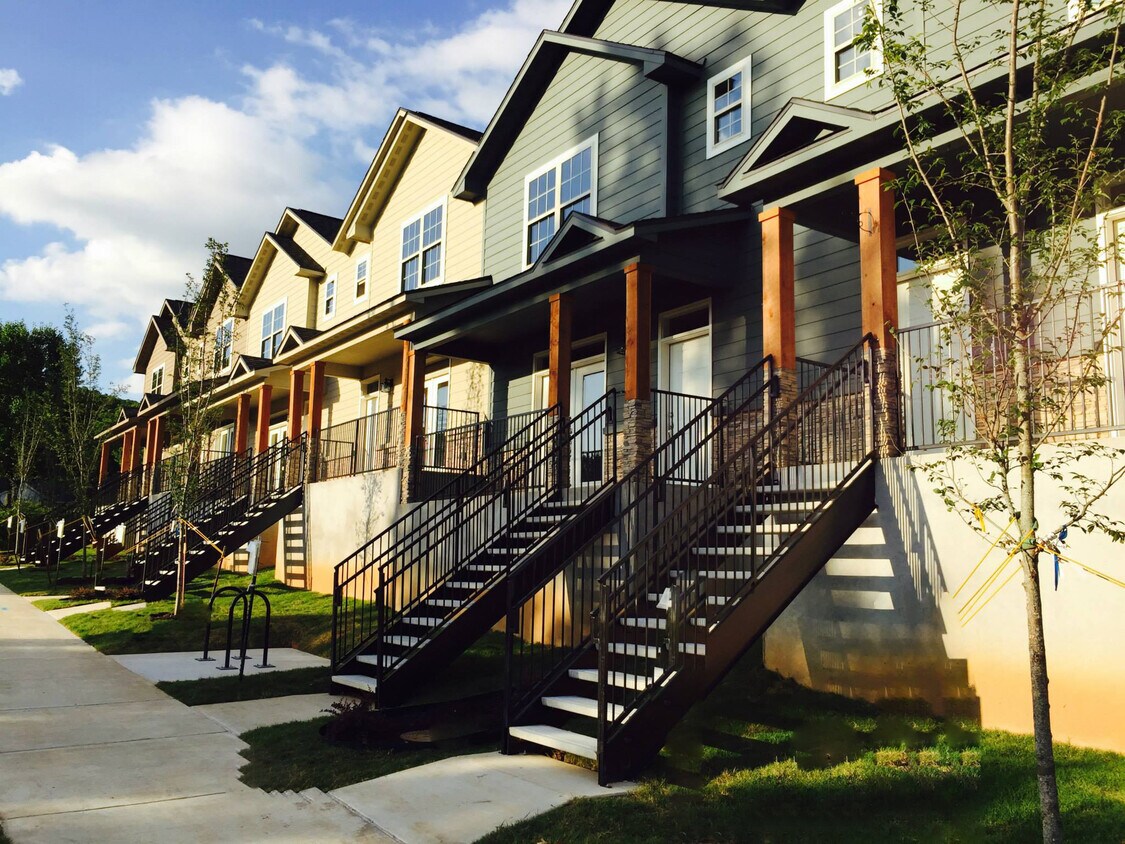 Primary Photo - 438 S Sang Ave