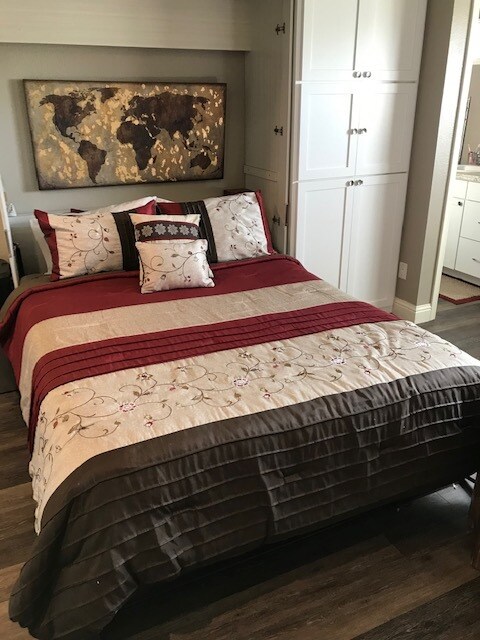 Cama Murphy tamaño Queen con escritorio bajo encimera - 2986 E Eaton Rd