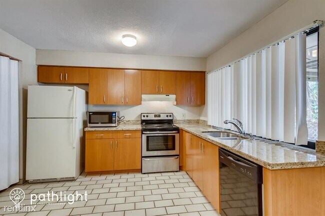Foto del edificio - 3 br, 2 bath House - 9320 NW 13th St UNIT