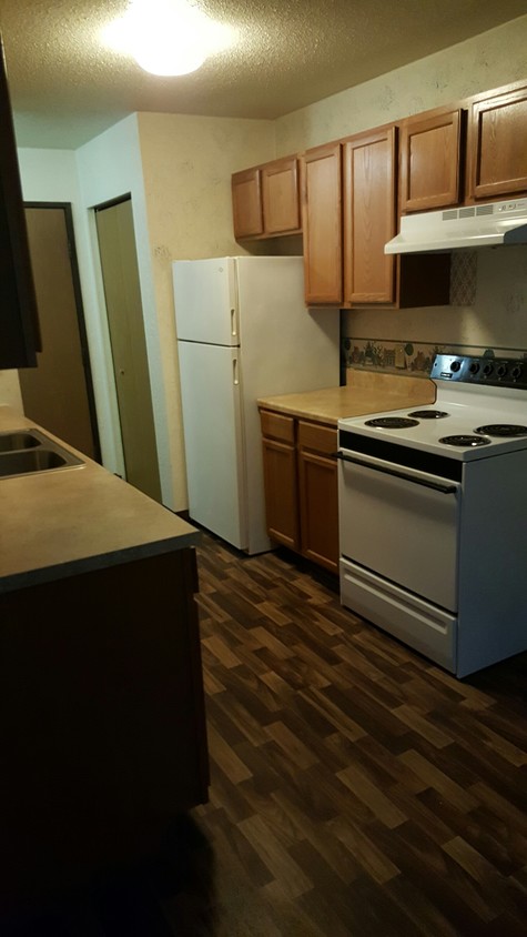Primary Photo - Rosewood Apartments