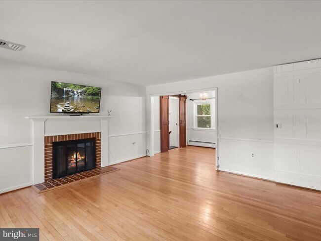 Foto del edificio - 3116 Bethany Ln