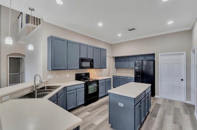 Building Photo - 2717 Treymore Dr