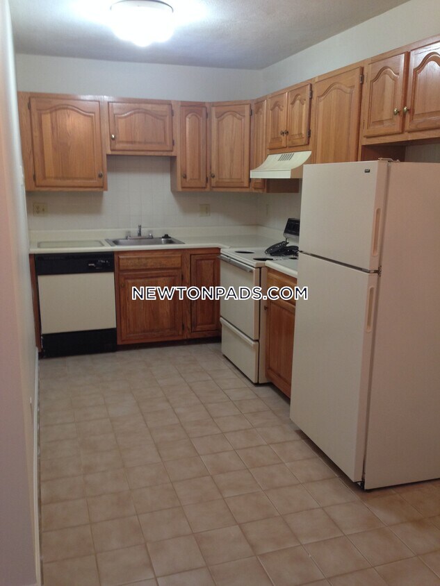 Primary Photo - 288 Grove St