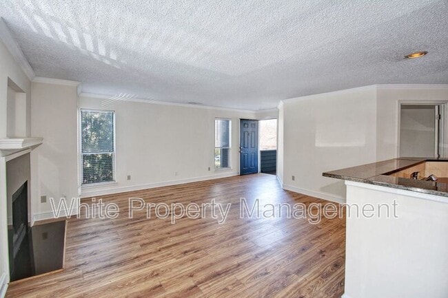 Building Photo - 2512 Cranbrook Ln