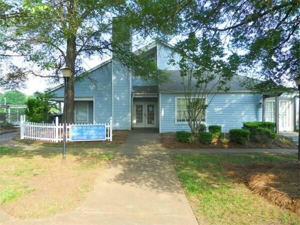 Building Photo - 8024-E Tremaine Ct
