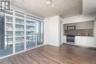 Building Photo - 15 Baseball Pl