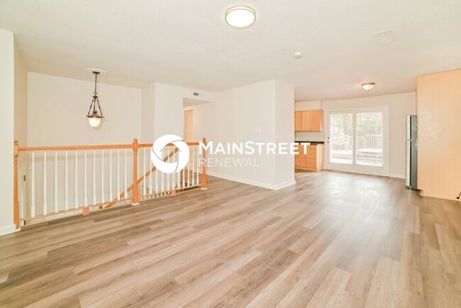 Photo - 4 Bedroom Pet-Friendly Home in Knoxville, TN with Main Street Renewal