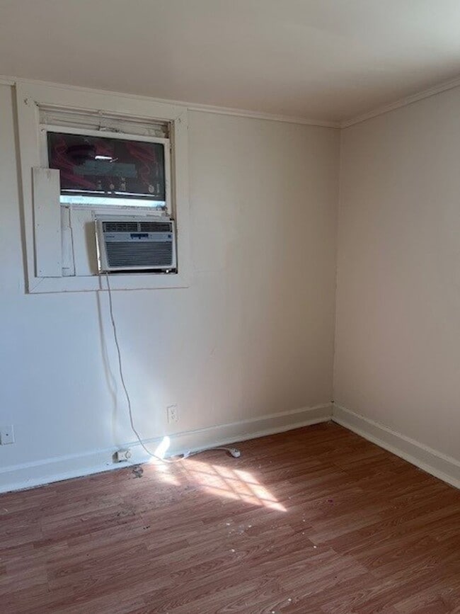 Building Photo - 541 Greenwood Ave