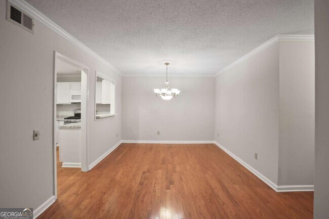 Building Photo - 202 Peachtree Forest Dr