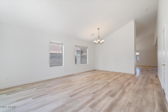 Foto del edificio - 46024 W Amsterdam Rd