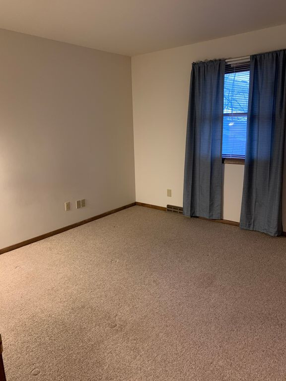 Building Photo - 2912-2914 Edelweiss