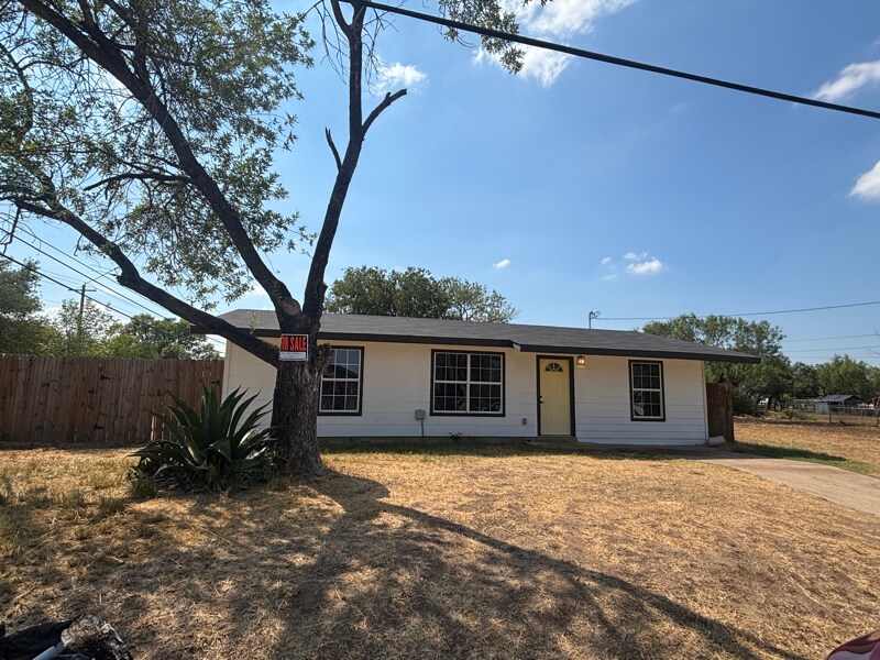 Foto principal - 822 Maple St