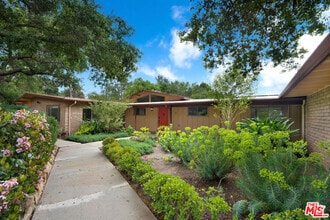 Building Photo - 918 Palomar Rd