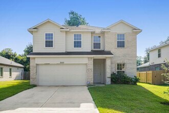 Building Photo - 7523 Parkview Dr