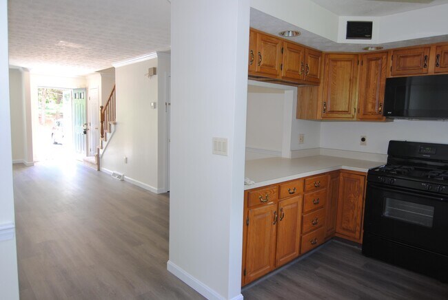 Building Photo - 61 Cadogan Way