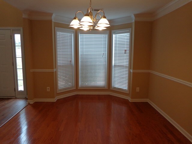 Building Photo - 1345 Chris Lake Dr