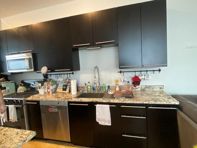 Foto del edificio - 2349 N Lister Ave