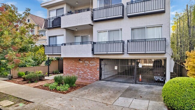 Foto del edificio - 2172 Blake St