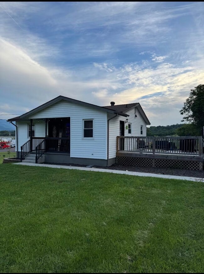 Building Photo - 4066 Crossmill Ln