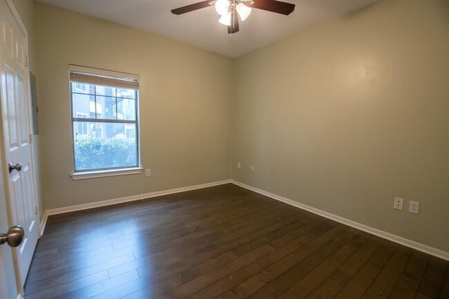 Building Photo - 2320 Gracy Farms Ln