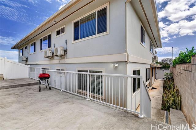 Building Photo - 1184 Palekaiko St