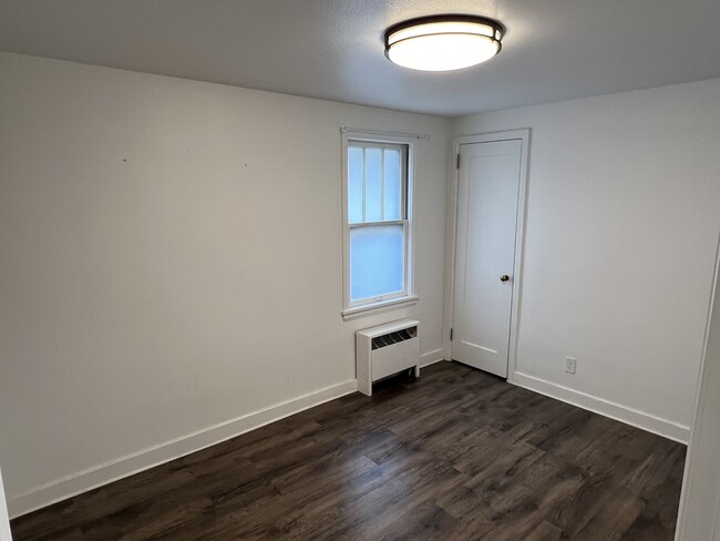 Foto del edificio - 2118 1/2 2nd Ave E