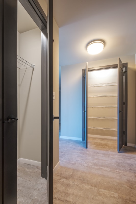 Photo - 52 N Sangamon St Apartment