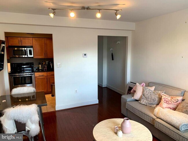 Foto del edificio - 3609 38th St NW