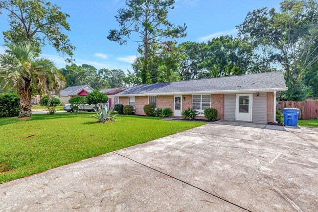 Photo - Charming 3BR/2BA Brick Ranch in Ponderosa ... House