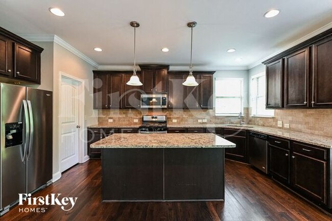Building Photo - 1783 Great Shoals Cir SE