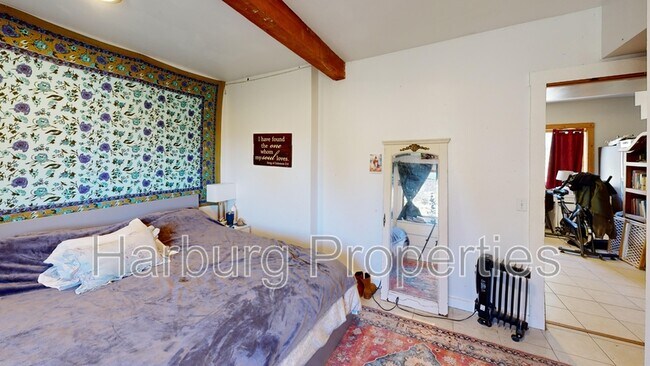 Foto del edificio - 3322 Ridge Rd
