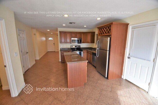 Foto del edificio - 3725 W Butler Dr