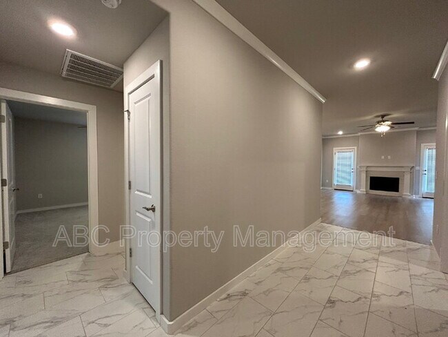 Photo - 350 S Emerald Woods Run House