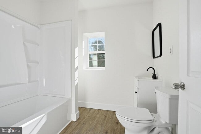 Building Photo - 1942 Ford Rd