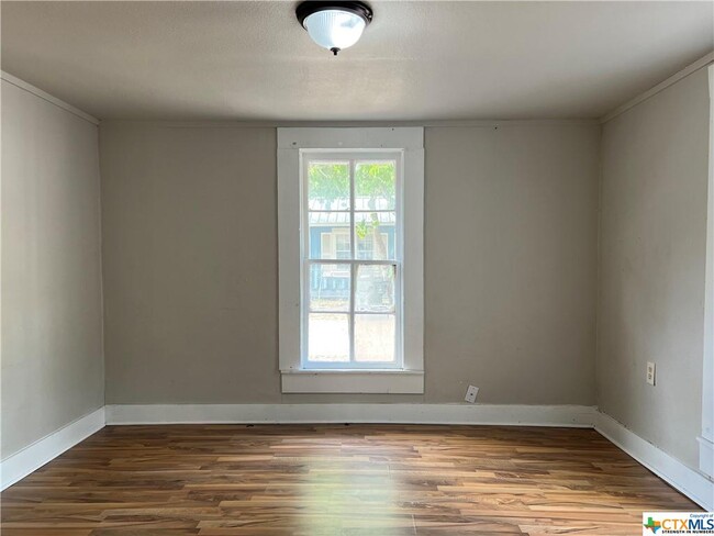Building Photo - 414 N San Marcos St