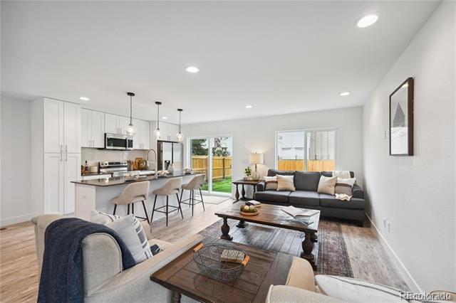 Foto del edificio - 5242 Columbine Ln