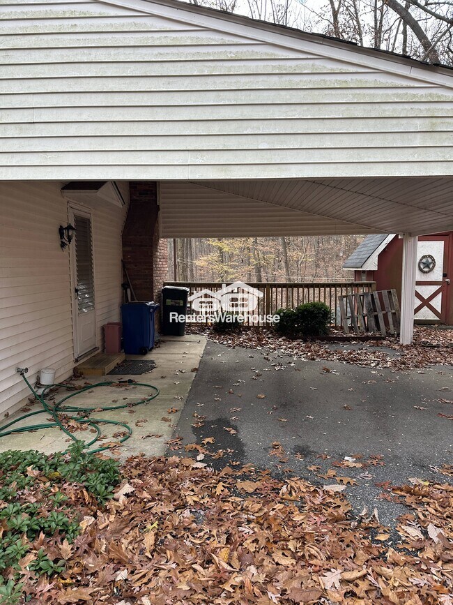 Foto del edificio - 1109 High Country Rd